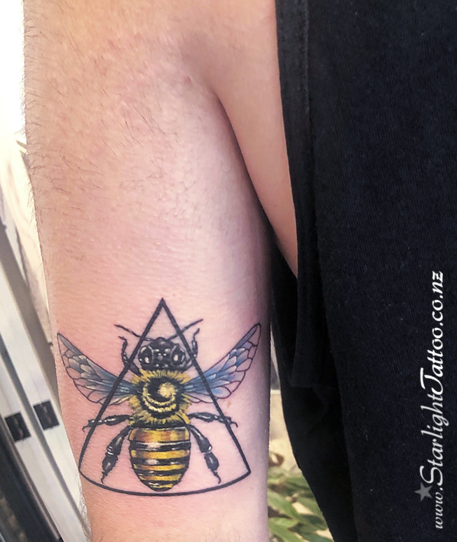 Bee - New Zealand bee in ink