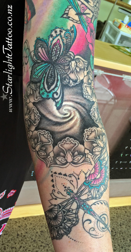 Expressive tattoo art of lace - Abstract tattoo artist