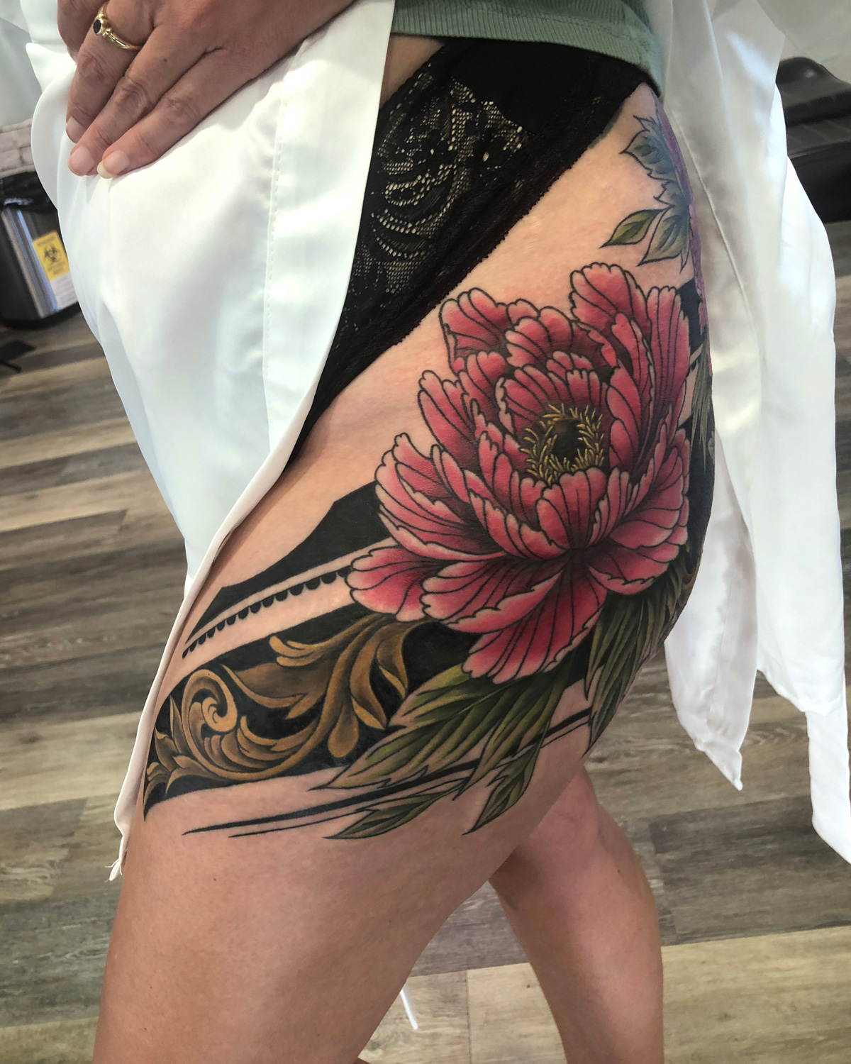 Neo-traditional and ornamental tattoo